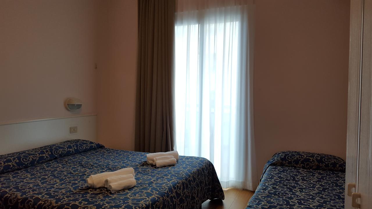 Hotel Le Vele Riccione Dış mekan fotoğraf