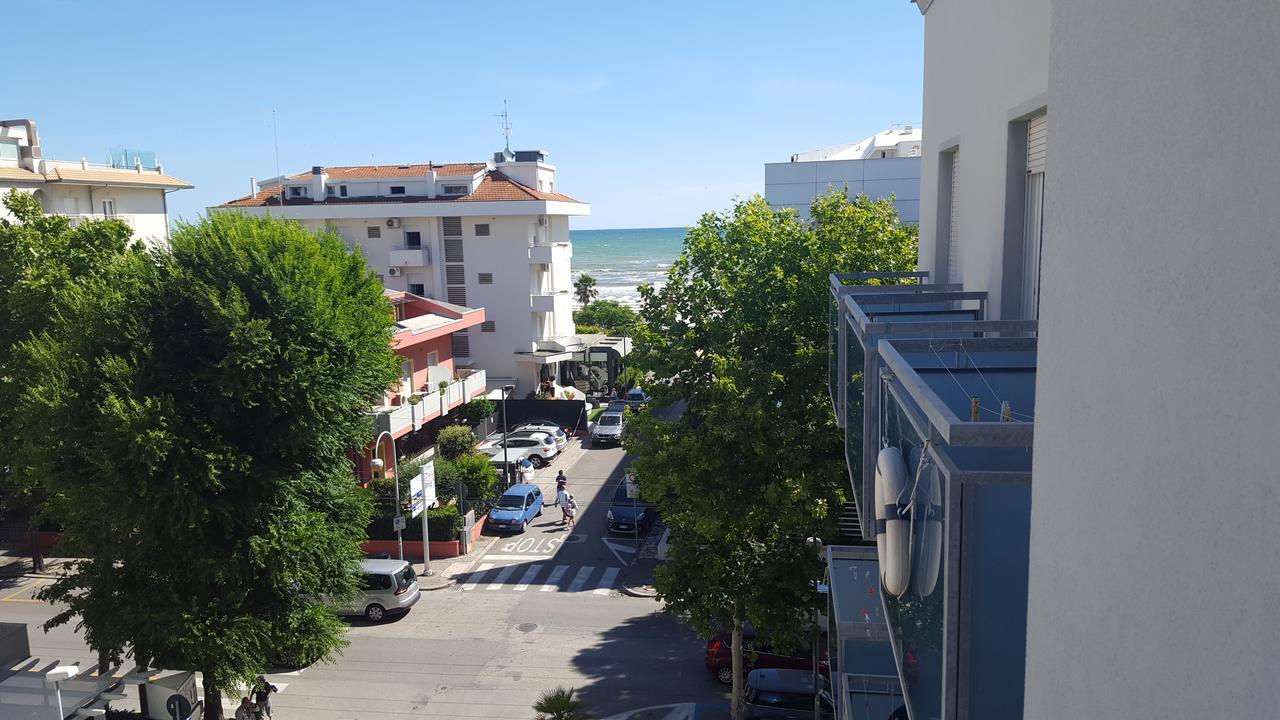 Hotel Le Vele Riccione Dış mekan fotoğraf